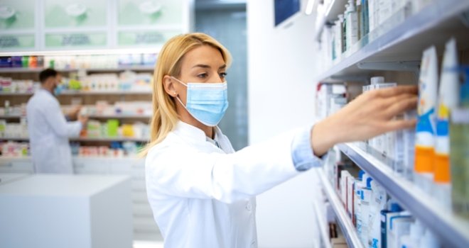 Prva linija odbrane javnog zdravstva: Kako farmaceuti štite pacijente i zašto zakon ne prepoznaje njihovu ulogu? 