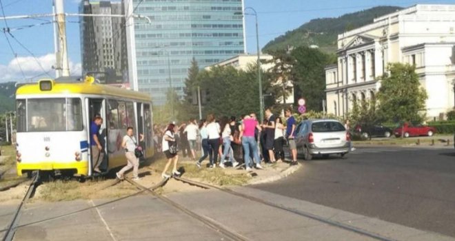 Jučerašnja stravična nesreća nije prvo izlijetanje tramvaja na istom mjestu