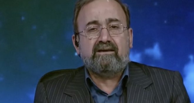 Pogledajte trenutak kada je voditelj državne televizije kroz suze saopštio vijest o smrti ajatolaha