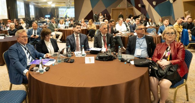 Farmaceuti u BiH spremni za aktivniju ulogu u prevenciji: 'Apoteke nisu samo mjesto izdavanja lijeka' 