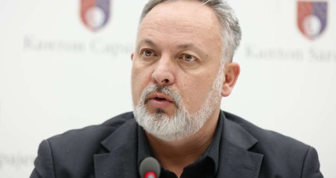 Dević: Ostavka premijera Uka za nas iz SDA je čista farsa