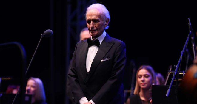 Oproštajna turneja: Slavni tenor Jose Carreras nastupio pred sarajevskom publikom