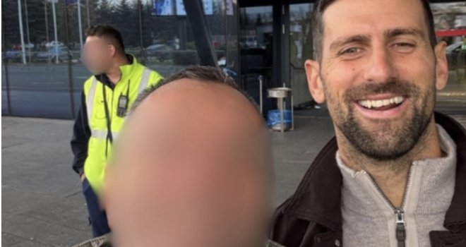 Novak Đoković stigao u Sarajevo: Sutra će pratiti meč BiH – Italija u Zenici