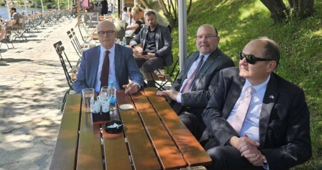 Christian Schmidt uživa u Banjoj Luci: Policija ga nije uhapsila