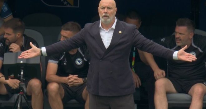 Barbarez nakon poraza: 'Primili smo taj prvi gol iz greške, lopta se ne izbija u teren nego van... I onda taj crveni karton' 