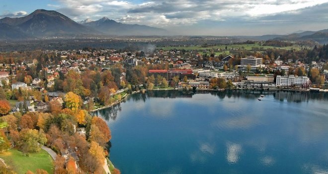 Turisti bijesni zbog novih pravila: U popularnoj destinaciji kazna od 200 eura ako sjednete u hlad!