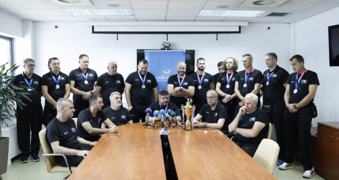 Srebreni odbojkaši stigli u Sarajevo, žale za propuštenim zlatom protiv Irana