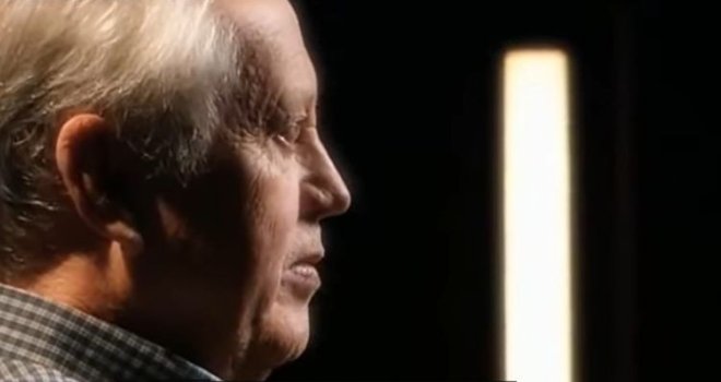 Zaradio je osam milijardi dolara i u tajnosti ih podijelio drugima, a živio je u iznajmljenom stanu 