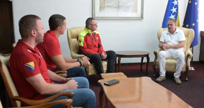 Nikšić se susreo s preživjelim planinarom iz ekspedicije na Elbrus i članovima GSS-a Zenice