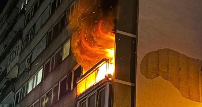 Detalji velikog požara u sarajevskom naselju Hrasno: Vatra u stanu buknula tokom noći, povrijeđena tri policajca i jedna građanka 