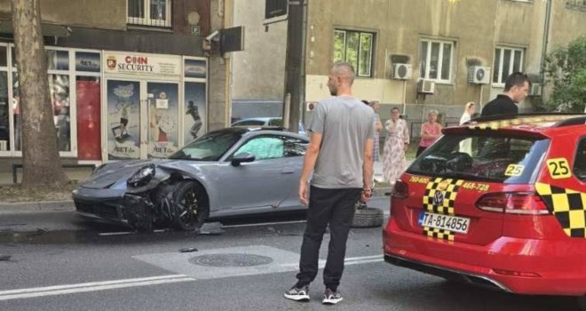 Teška nesreća u centru Sarajeva: U sudaru učestvovalo više automobila, saobraćaj usporen