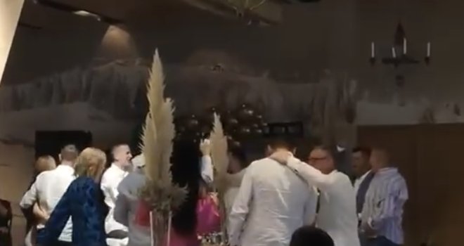 SDS-ov poslanik objavio snimak na kojem Ljubiša Ćosić pjeva s osobama iz kriminalne grupe
