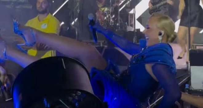Lepa Brena ponovo pala: Je li vrijeme za penziju?