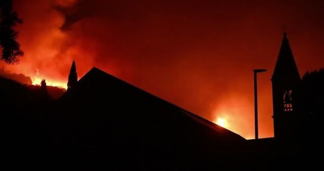 Zbog požara kod Omiša evakuisano hiljadu ljudi: 36 povrijeđenih, sedam životno ugroženih