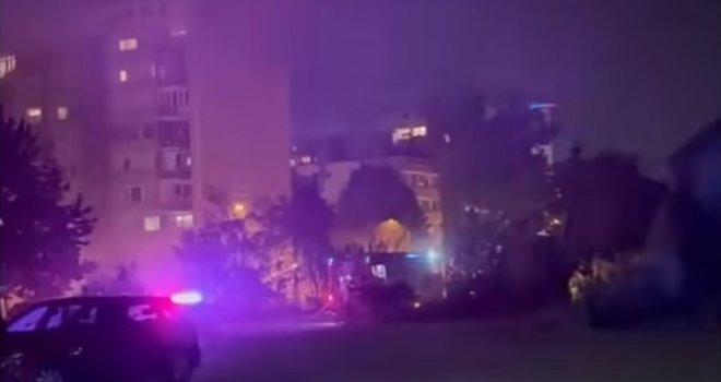 Ko je zapalio baraku u Novom Sarajevu: Uhapšena žena nakon požara na Čengić Vili, zatekli je na licu mjesta