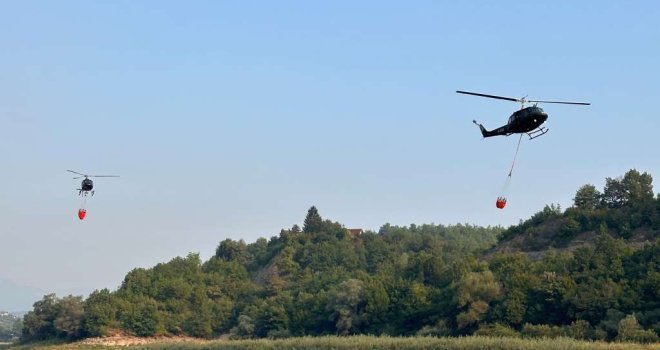 Helikopteri OS BiH gase požare u Bihaću, Kalesiji, Drvaru i Prozor-Rami