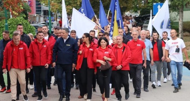 Bećirović u Kaknju: 'Ljudi su najvrjedniji resurs BiH, svaka marka uložena u znanje i mlade - ulaganje je u budućnost!' 