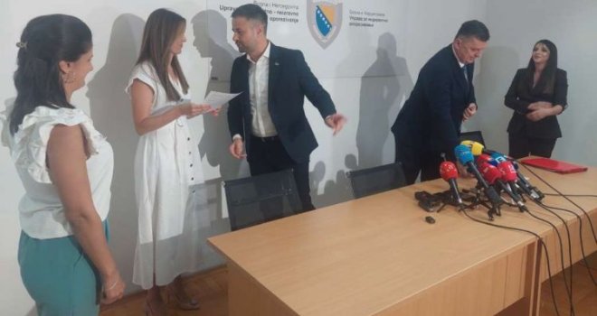 U UIO BiH uručena prva rješenja za povrat PDV na kupovinu prve nekretnine